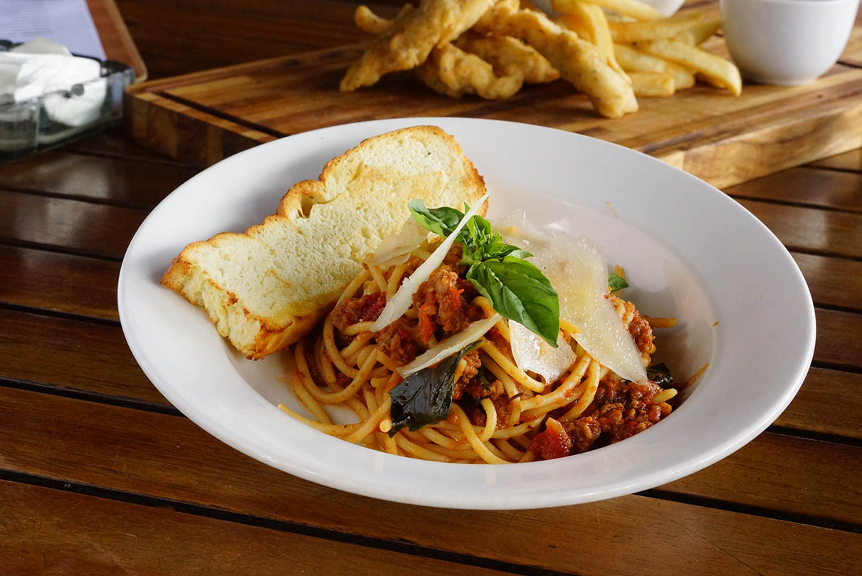 PASTA BOLOGNAISE