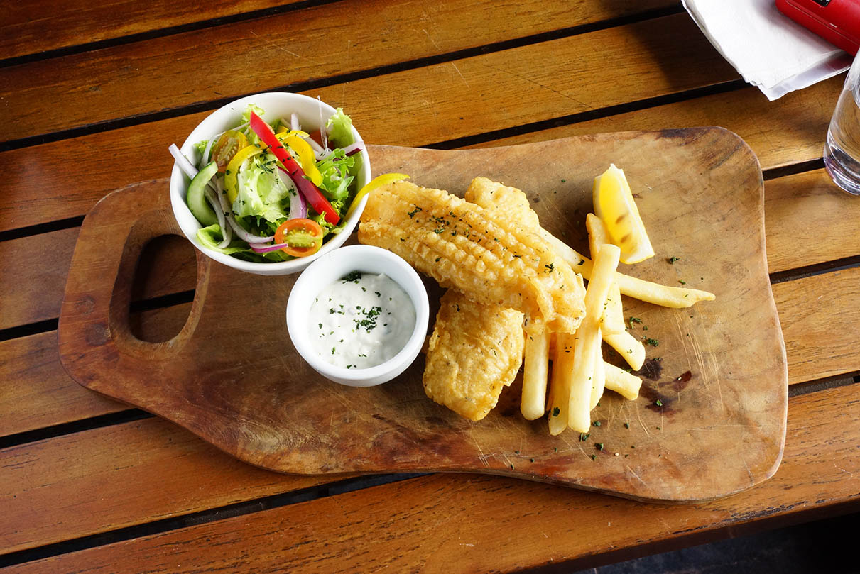 FISH & CHIPS